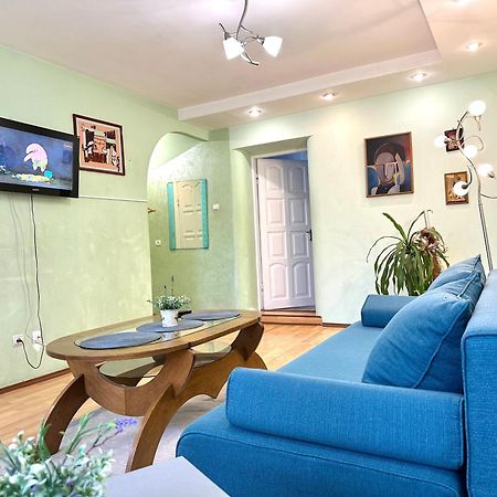 Apartments In The City Centre, Near A Park Rivne Exterior foto